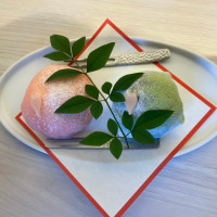 さくらフェアで、到着早々にお茶菓子をいただきました。