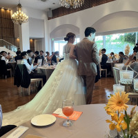披露宴会場のテーブルコーディネート