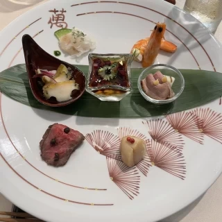 前菜です。とてもこだわりを感じました。