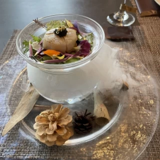 始まりでスモール料理でおもてなしすると会場の雰囲気が盛り上が