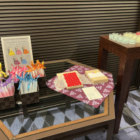 ドレス色当て