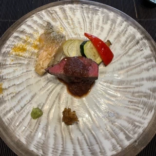 牛のメイン料理