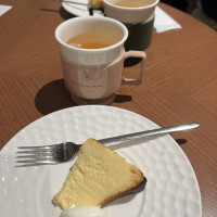 有名なお店のチーズケーキで、試食出来て嬉しかったです。