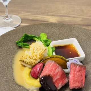 メイン