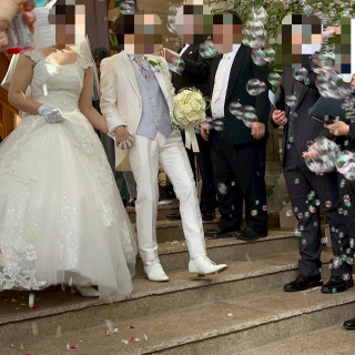 フラワーシャワー、階段の幅