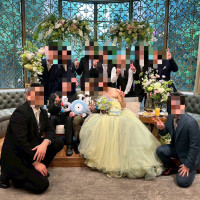 メイン装花・ソファースタイルでのドレスの見え方(引き)