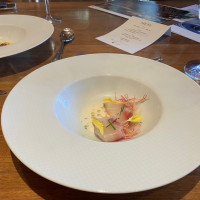 試食の前菜。寒鰤　酢橘のクレーム燻製の香り。