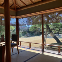 庭園が望める披露宴会場。