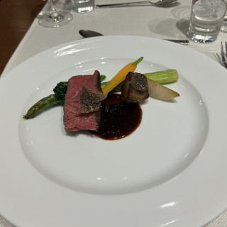 試食したお肉料理です