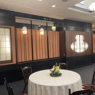和風テイストの披露宴会場