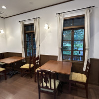 マスキングテープを使えば、壁に装飾ができるとのことです。