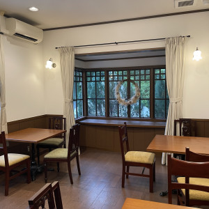 出窓からは明るい光が差し込みます。|740506さんのフェリーチェガーデン 日比谷の写真(2543491)