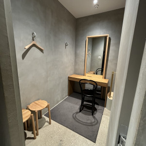 控え室です。|740604さんのIWAI OMOTESANDO(イワイ オモテサンドウ)の写真(2389396)