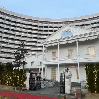 チャペルに近い披露宴会場