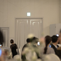 新郎新婦入場の扉