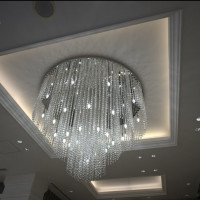 ロビーのシャンデリア