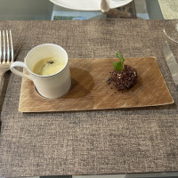 フォアグラと木苺が盆栽になっていて薩摩芋スープも美味しかった
