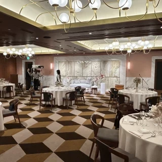 大理石の会場