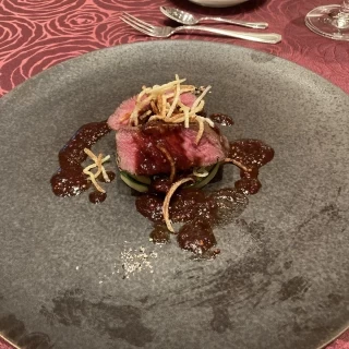 メインのお肉料理