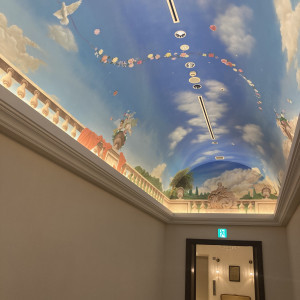 チャペルに向かうまでの廊下の天井|740862さんのモンテファーレの写真(2417351)