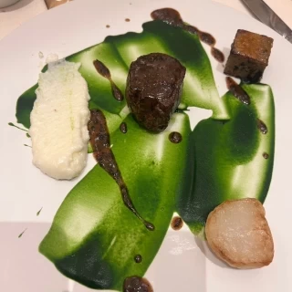 肉料理、少し小さかったです。。。
