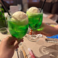 メロンクリームソーダがありました！