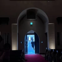 退場