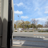 式場入り口から見た外の景色