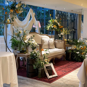 新郎新婦の高砂です、ソファーにしました|741405さんのST.MARGARET WEDDING（セント・マーガレット ウエディング）の写真(2557520)