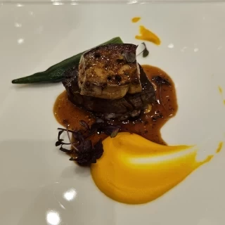 メイン　肉