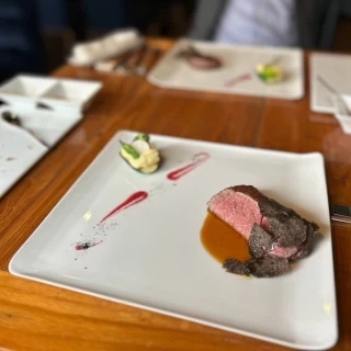 メインディッシュの和牛もとても美味しかったです。