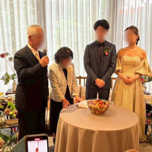 新郎祖父母と一緒にファーストバイト|741547さんのWITH THE STYLE FUKUOKA（ウィズ ザ スタイル フクオカ）の写真(2409930)