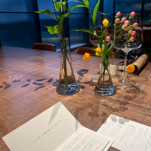 披露宴会場
テーブル装花をしました|741615さんのIWAI OMOTESANDO(イワイ オモテサンドウ)の写真(2565901)