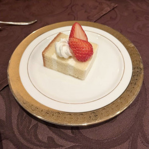 来客用に切り分けられたウエディングケーキです|741677さんのSt. ヴァレンタイン福山/FIVESTAR WEDDINGの写真(2408687)