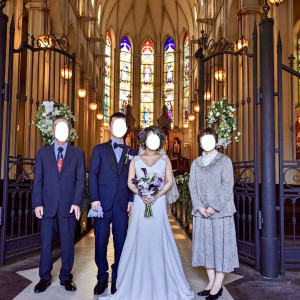 新郎新婦と新郎側の両親|741677さんのSt. ヴァレンタイン福山/FIVESTAR WEDDINGの写真(2408713)
