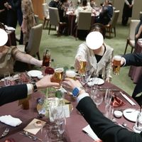 テーブルコーディネートは赤系で