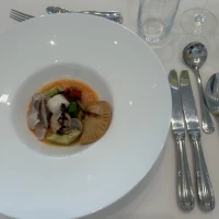 後から料理は食べられます