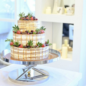 ケーキ入刀の代わりにカラードリップの演出をしました|741988さんのGRAN SUITE（グラン スイート）/FIVESTAR WEDDINGの写真(2606230)