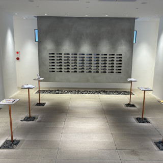 参列者の皆さんが過ごす受付