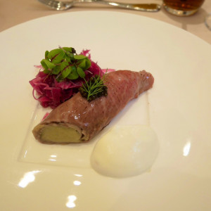 前菜(プレザオラに見立てた国産牛肉キャビア添え)|742270さんの山手迎賓館(神戸)/テイクアンドギヴ・ニーズウェディングの写真(2550157)