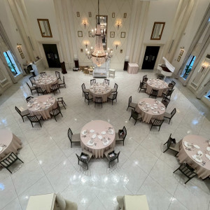 披露宴会場の全体図です。|742270さんの山手迎賓館（神戸）/テイクアンドギヴ・ニーズウェディングの写真(2550151)