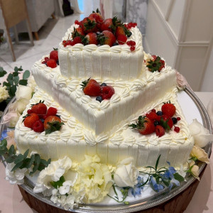 ウェディングケーキ|742270さんの山手迎賓館(神戸)/テイクアンドギヴ・ニーズウェディングの写真(2551222)