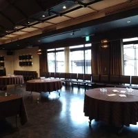 中ぐらいの会場