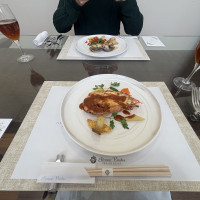 試食の最初のオマールエビ美味しかったです！