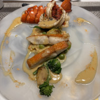 魚料理です。
こだわって提供されたのを感じました。