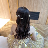 カラードレスとヘアです。