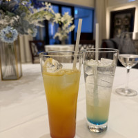 リゾートホテルで出てくるようなカクテルが可愛い