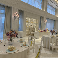 どんな色のドレスにしても映える