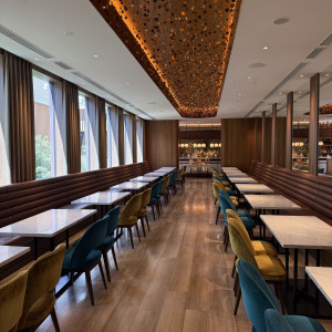 突き当たりにバーカウンター。|742740さんのBLEU GRACE OSAKA(ブルーグレース大阪)●BRASSグループの写真(2555833)