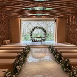 木目調のチャペル|742740さんのデュクラス大阪/FIVESTAR WEDDINGの写真(2402728)